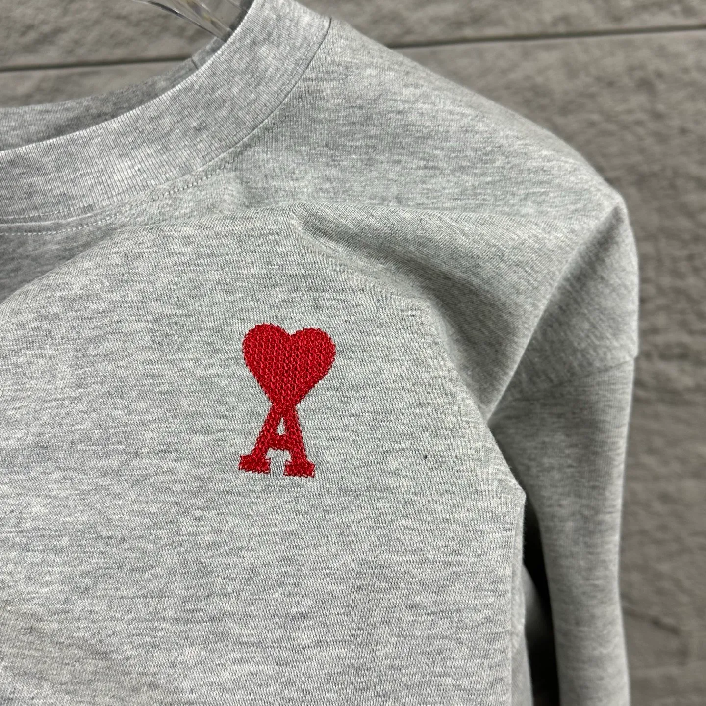 Ami Love 2026 Spring and Summer Style Classic simple three-dimensional embroidery small love personalized logo Customized double yarn plain cotton fabric Short-sleeved T-shirt Men and women Same Style Color: Black White Flower Gray Angola Red Size: S (90-130 pounds) M (120-150 pounds) L (140-165 pounds) XL (160-180 pounds) XXL (180-210 pounds)